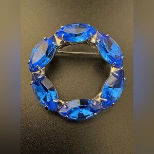 Vintage Cobalt Blue Rhinestone Wreath Brooch Silver Tone Mid Century Pin - EUC